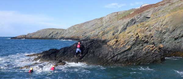 Explorer coasteering group